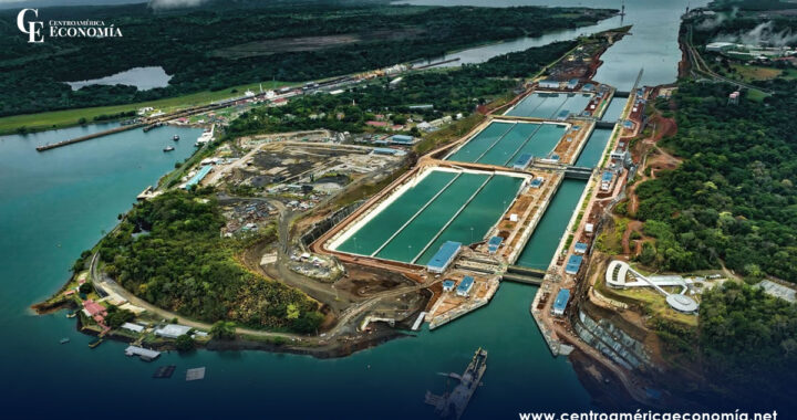 El canal de Panamá calcula ingresos de US$ 4.776,5 millones de en 2024, un 2,6 % más que el estimado para este año