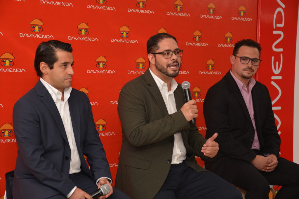 Davivienda El Salvador y Aura Corporate anuncia alianza en beneficio de las PYMES