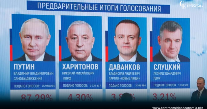 Una pantalla muestra los resultados preliminares de las elecciones presidenciales celebradas en Rusia, en sede de la Comisión Electoral Central en Moscú, este lunes, 18 de marzo